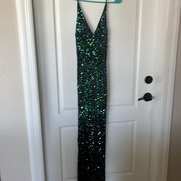 EUC Pear Culture green & blue sequin spaghetti strap side slit prom dress 11/12 - Picture 4 of 7